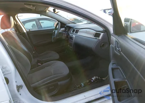 2010 Chevrolet Impala Police z USA, uszkodzony, nr VIN 2G1WD5EMXA1251534